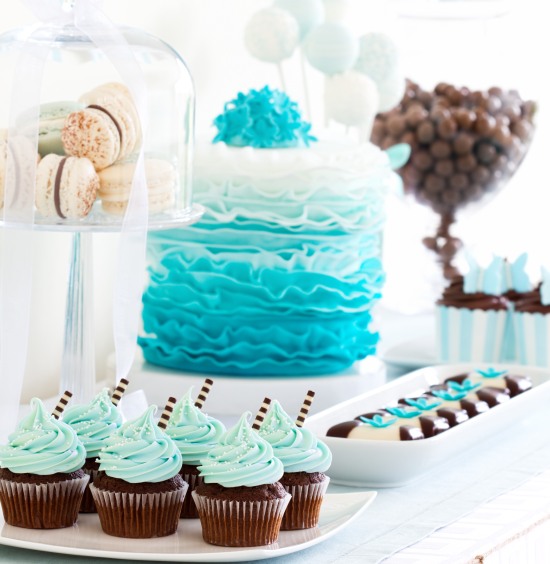 buffet-romantico-di-compleanno-in-azzurro